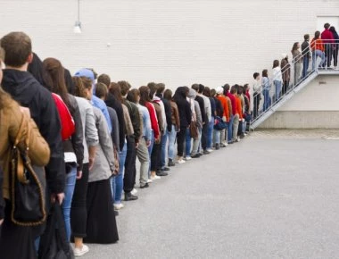 Δέκα παράξενα επαγγέλματα που πληρώνουν καλά (φωτο)